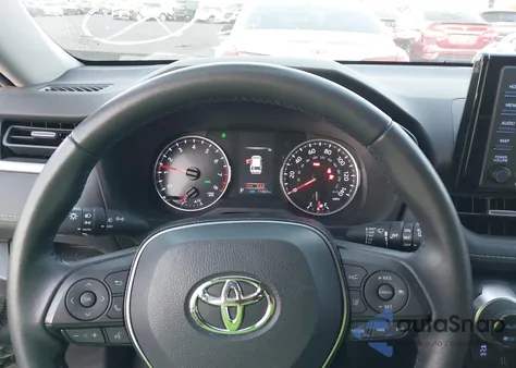 2021 Toyota Rav4 Xle Premium z USA, uszkodzony, nr VIN 2T3A1RFV0MW205702